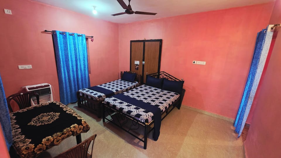 Desk, free WiFi, bed sheets