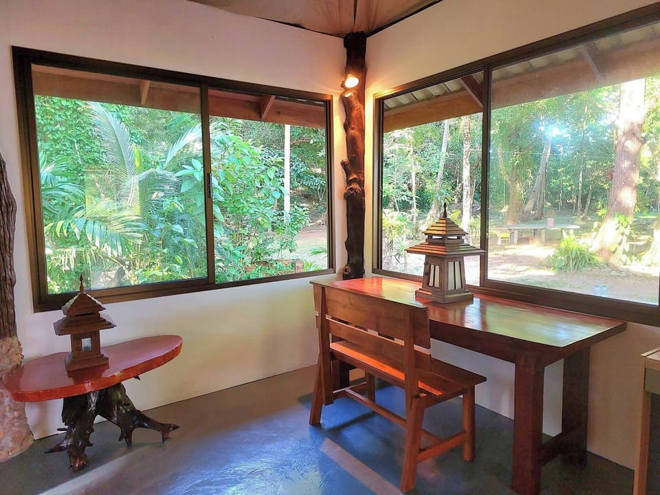 House, 2 Bedrooms, Smoking, Patio | Living area