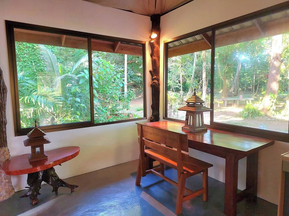House, 2 Bedrooms, Smoking, Patio | Living area
