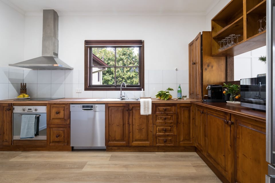 Kitchen with everything you need to cook and entertain