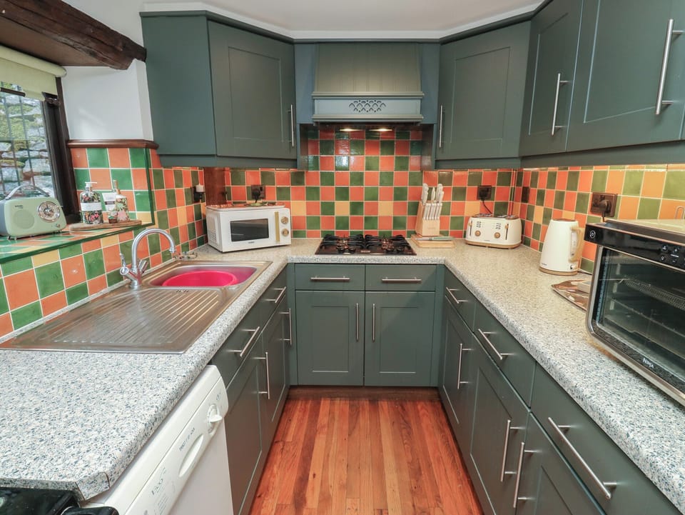 Dishwasher, cookware/dishes/utensils