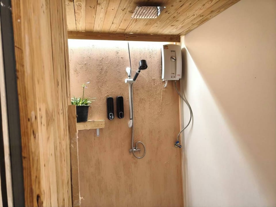 The Garden | Bathroom | Bidet