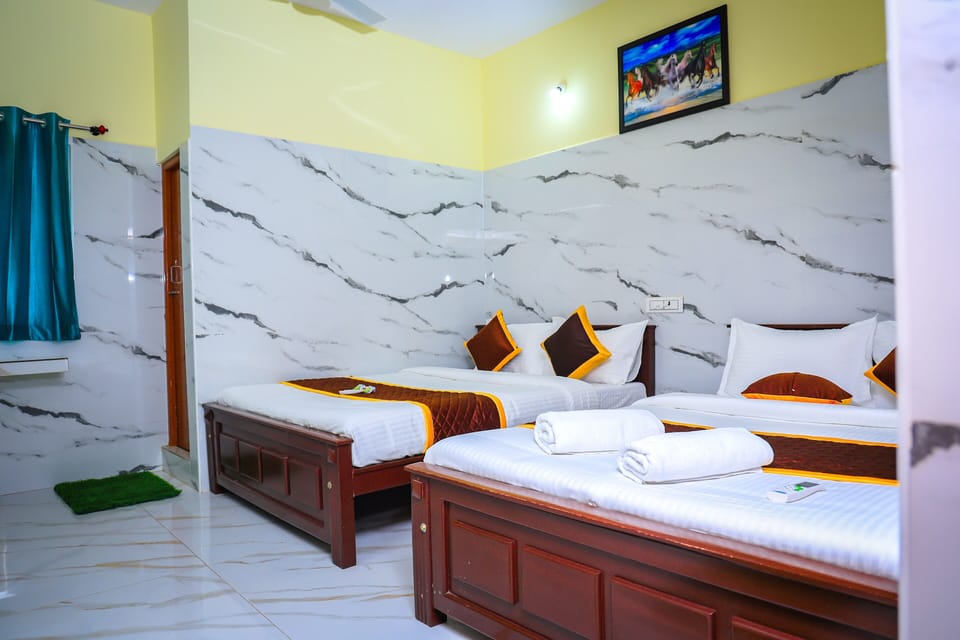 Deluxe Quadruple Room | Soundproofing, bed sheets