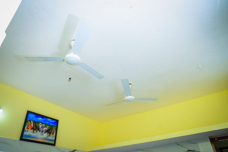 Deluxe Quadruple Room | Soundproofing, bed sheets