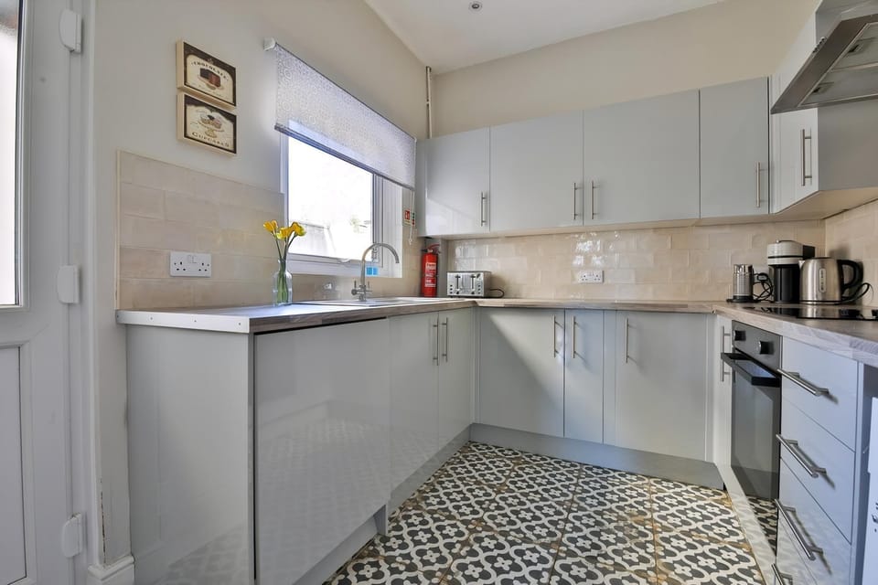 House (Neath Valley – Family Haven near Wa) | Private kitchen