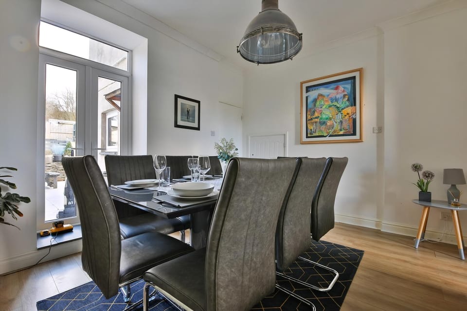 House (Neath Valley – Family Haven near Wa) | Dining