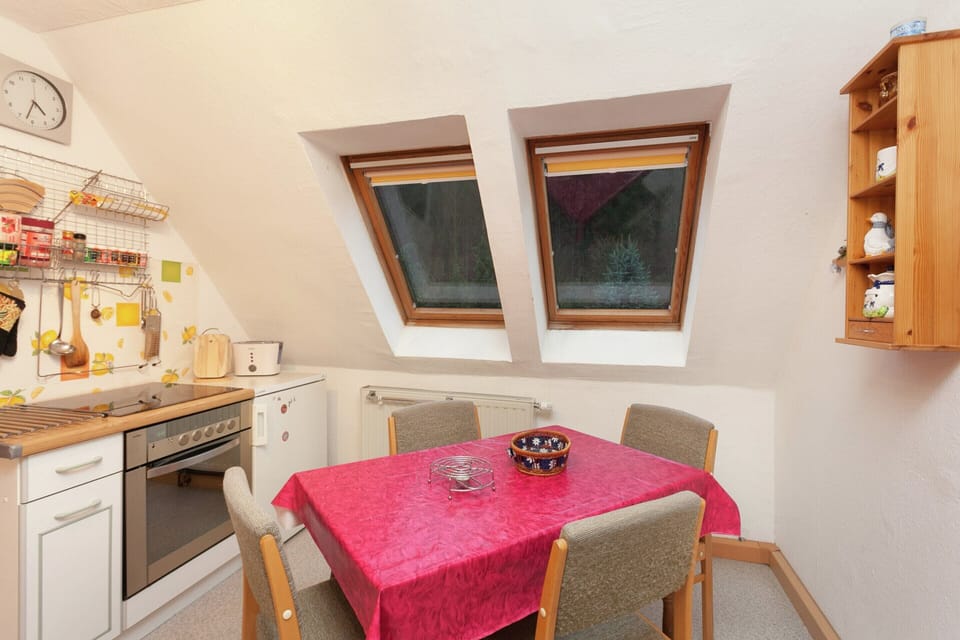 Apartment | Dining
