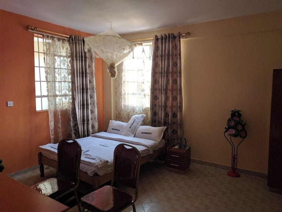 Deluxe Double Room | Free WiFi, bed sheets