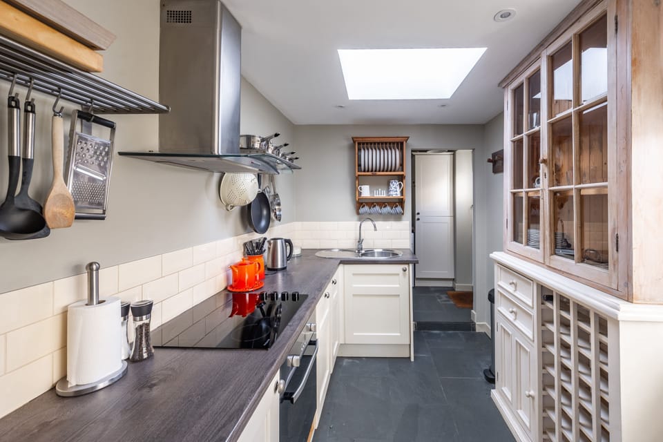 Ground floor: Lovely dresser in the kitchen