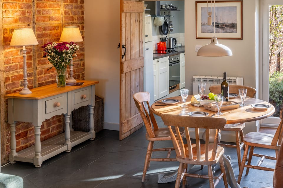 Goose Cottage, Titchwell: Charming traditional features with modern comforts