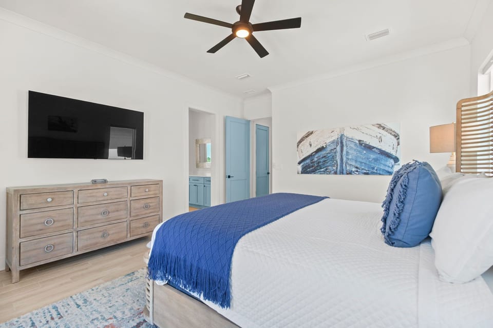 Vivianna #11- Third Floor - Primary Bedroom
