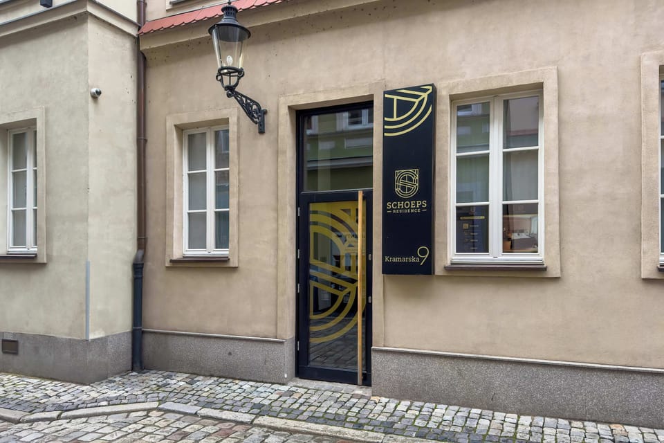 Entrance to the building where the apartment is located.