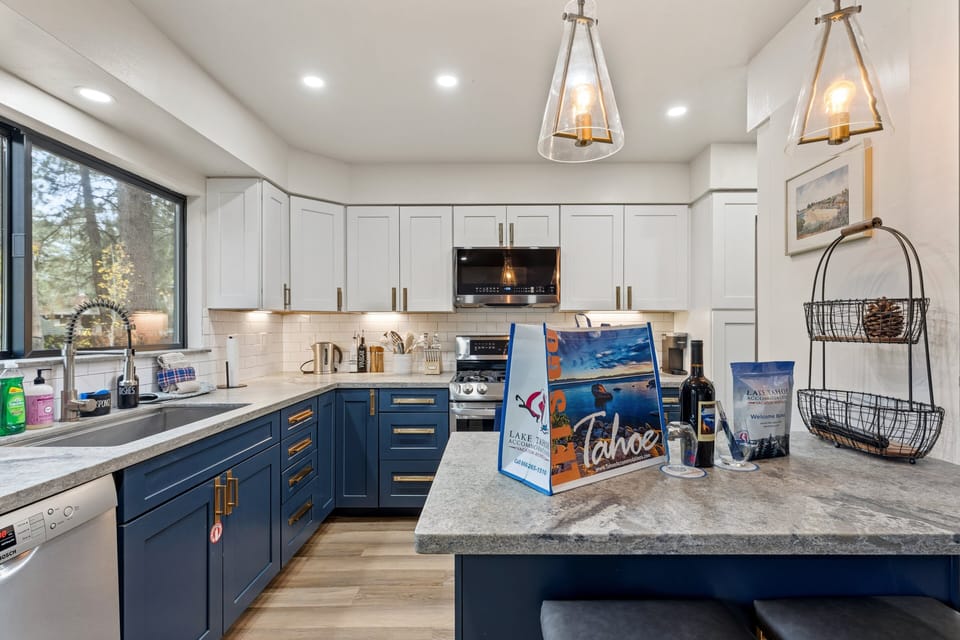 House, 3 Bedrooms | Private kitchen | Coffee/tea maker, fridge, oven, toaster