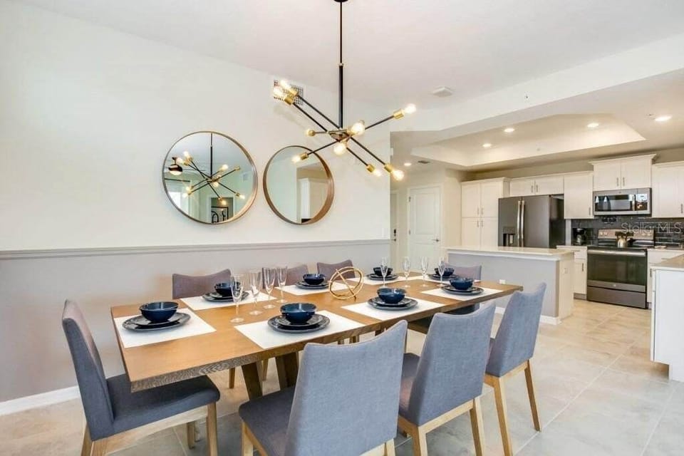 Dining area image 3