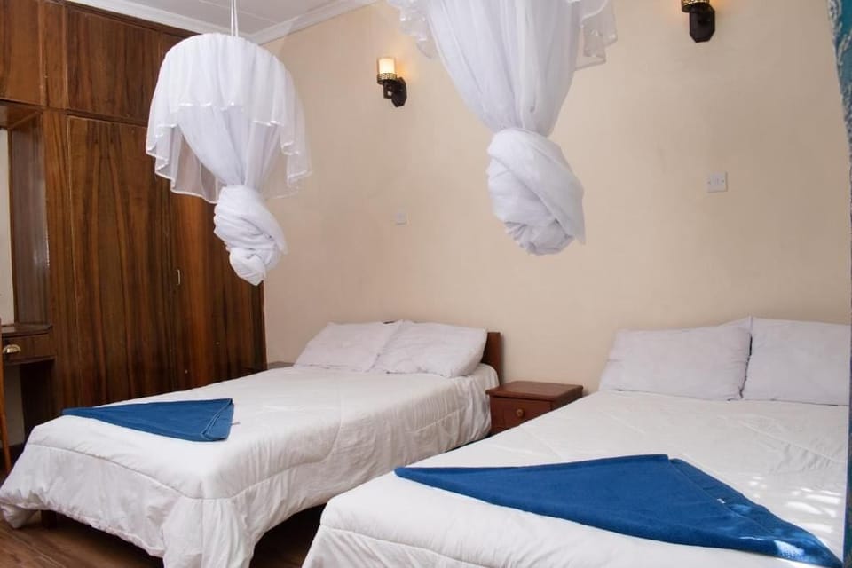 Standard Twin Room | Free WiFi, bed sheets