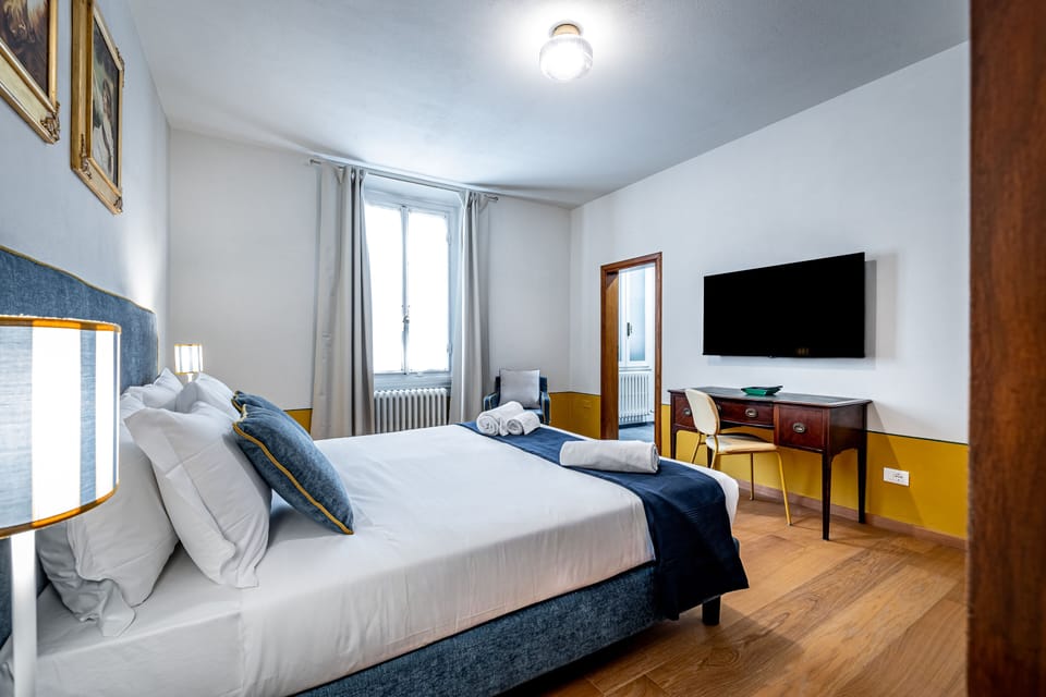 4 bedrooms, hypo-allergenic bedding available, iron/ironing board
