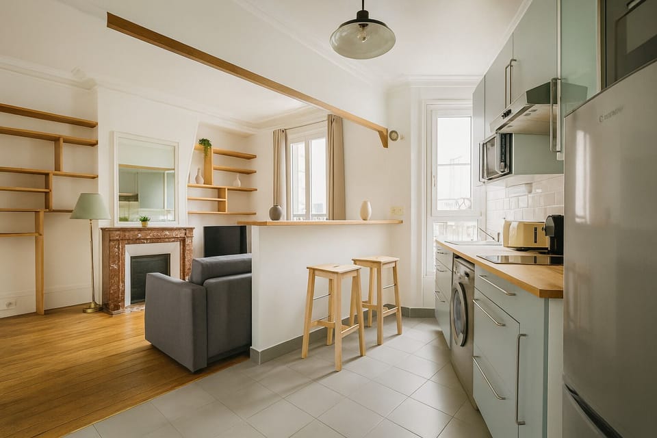 Apartment | Private kitchen | Fridge, microwave, oven, stovetop