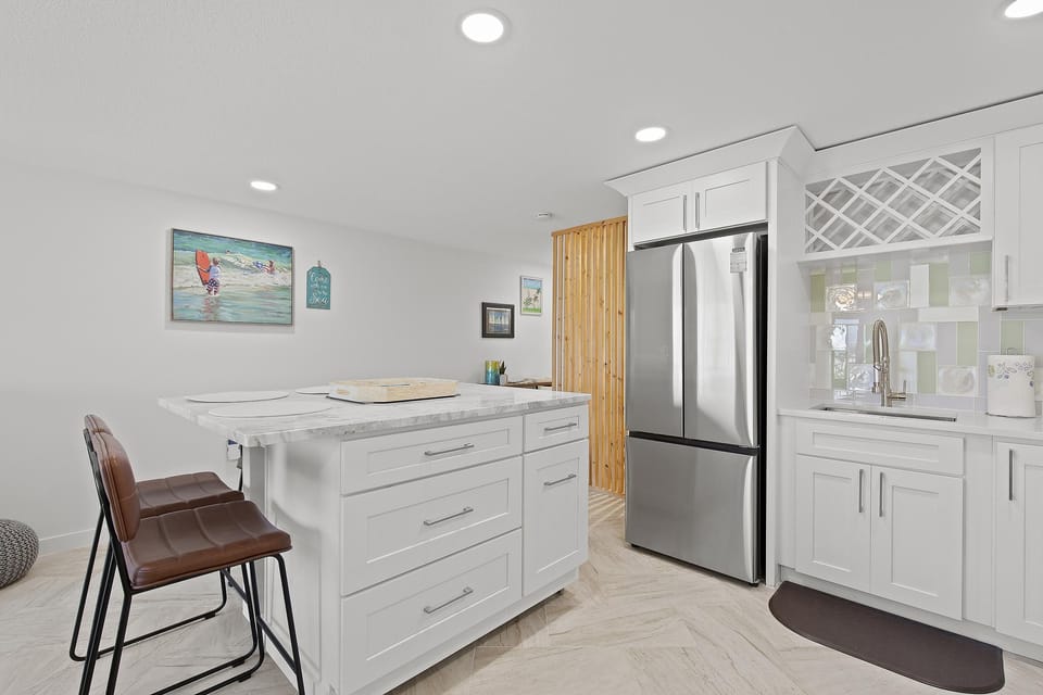 Condo, Multiple Beds (Mariner's Cove 308) | Interior