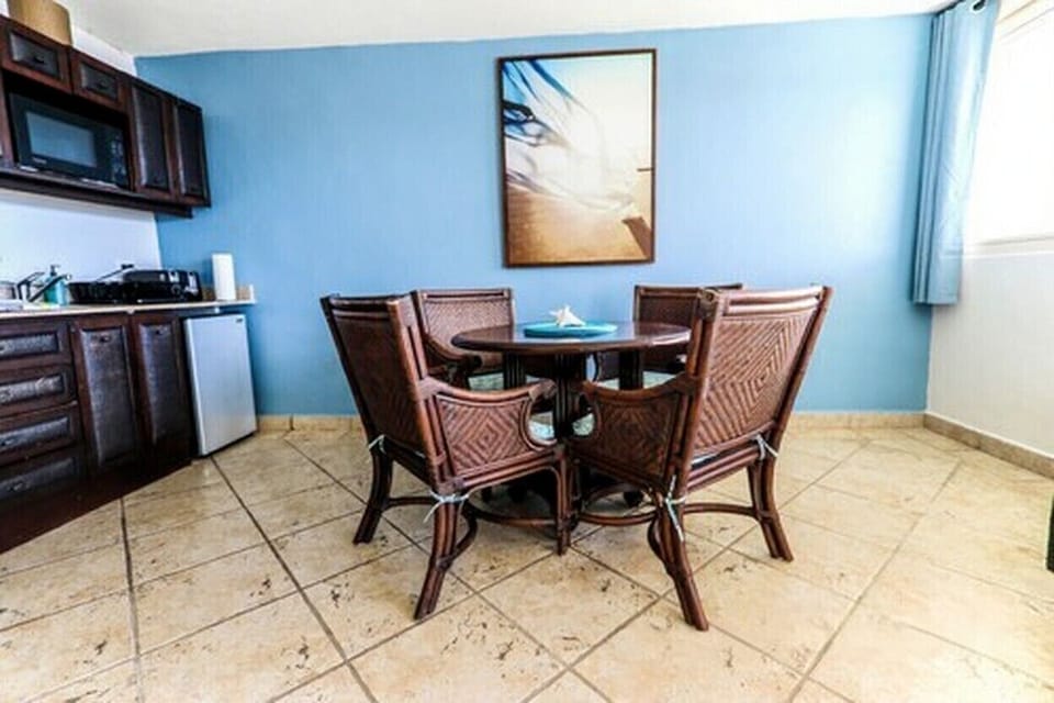 Dinning Table