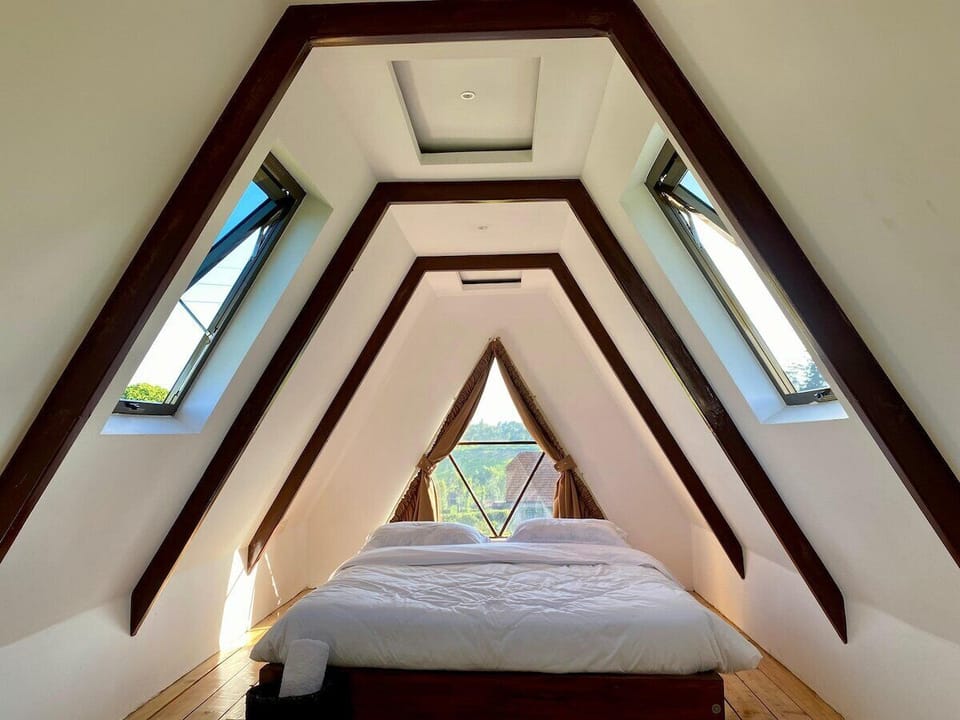 Deluxe Villa, Hill View | Desk, laptop workspace, soundproofing, WiFi (free)