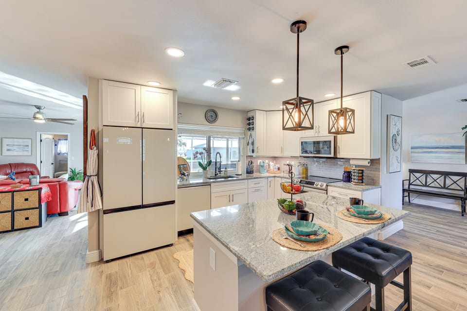 Kitchen | Drip & Pod Coffee Makers | Dishwasher | Cooking Basics