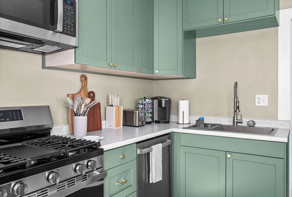 Fully stocked kitchen.