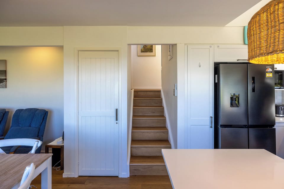 Comfort House, Bay View | Living area | Flat-screen TV