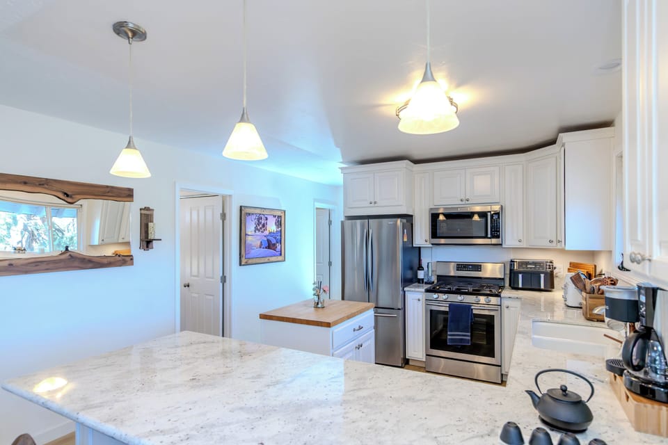 Fully stocked kitchen.