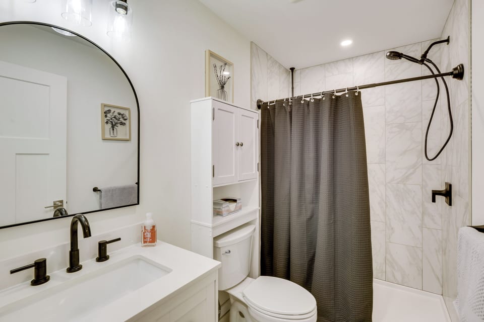 Bathroom | Towels Provided