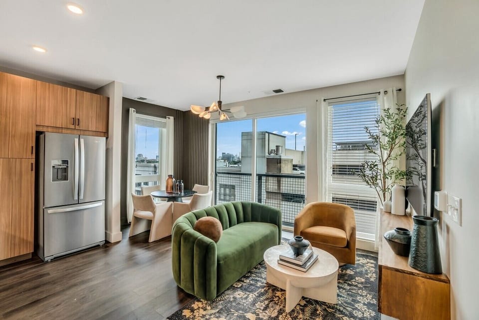 AirBnb76