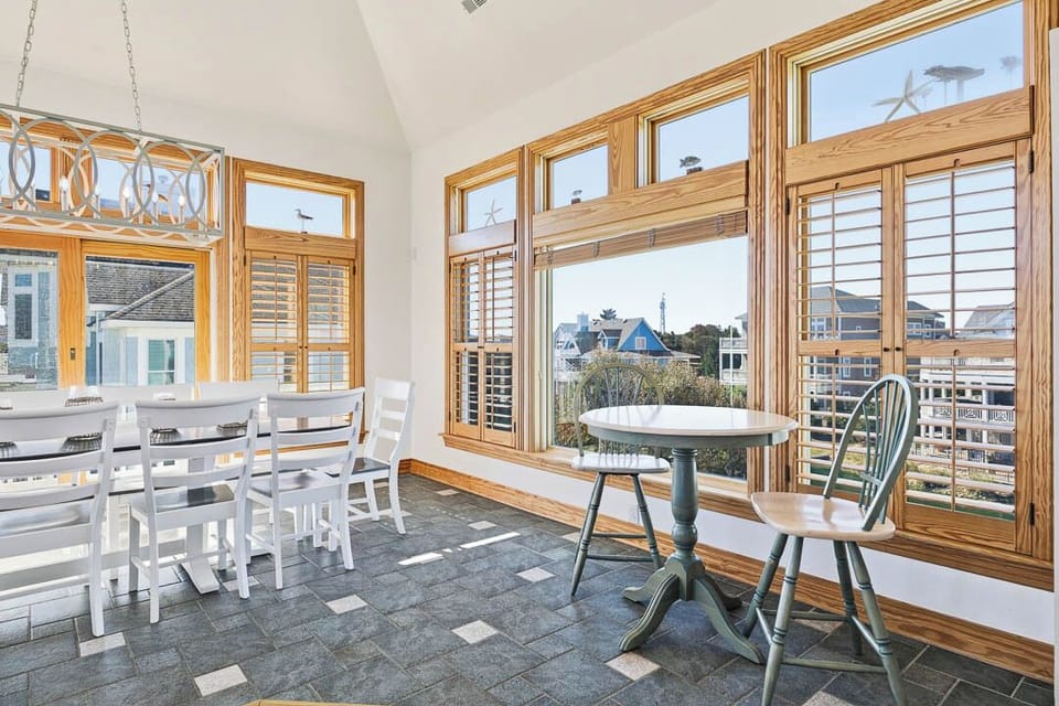 Top-Level Dining Room with Additional Table (seats 2)