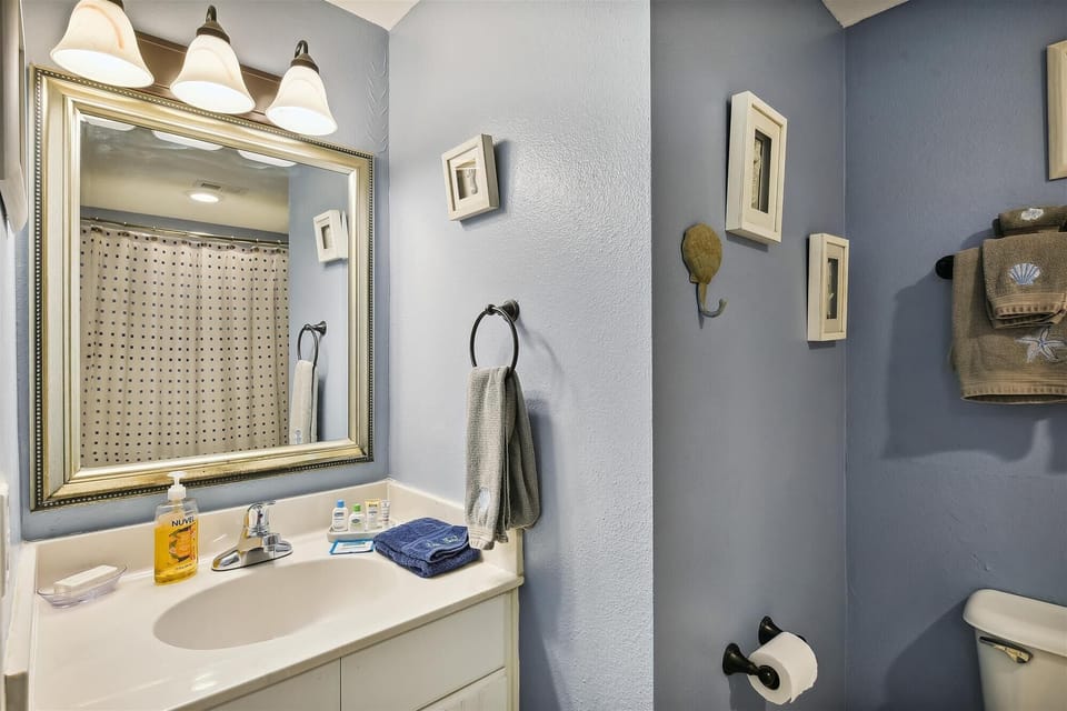 Master bathroom with shower / tub combo