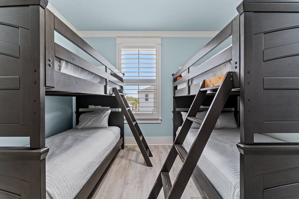 Third Floor Bunk Room - En-suite Bathroom