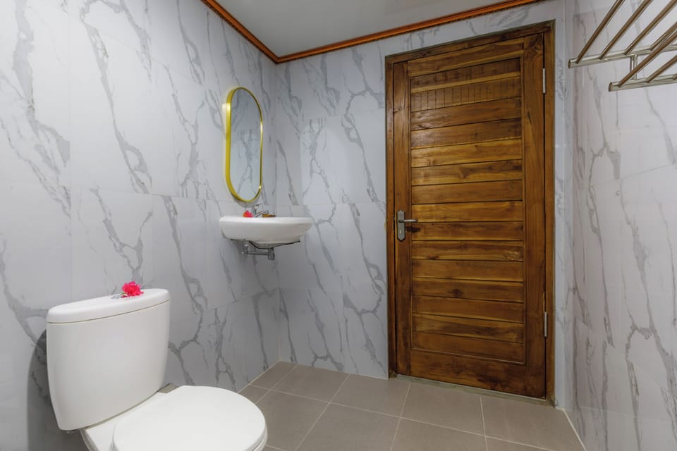 Double Room, Pool View | Bathroom | Bidet