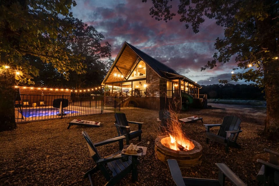 A sunset-cabin-firepit-pool-nights.jpg