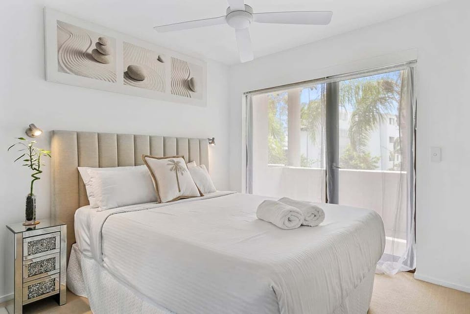 Bedroom 1 - 1 Queen bed, airconditioning and fan, plus ensuite