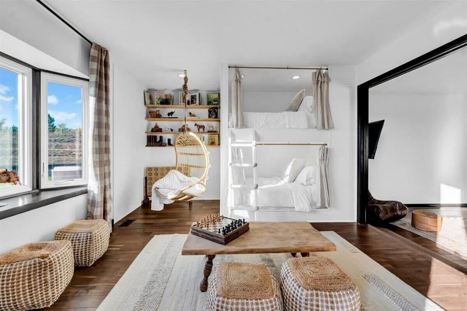 Two Full Beds in Kids Room