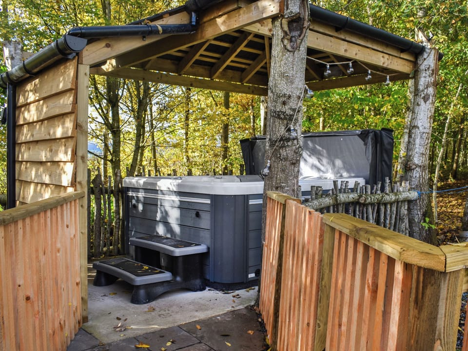Hot tub | Acre Luxury Lodges-Cedar Lodge, Walton Presteigne
