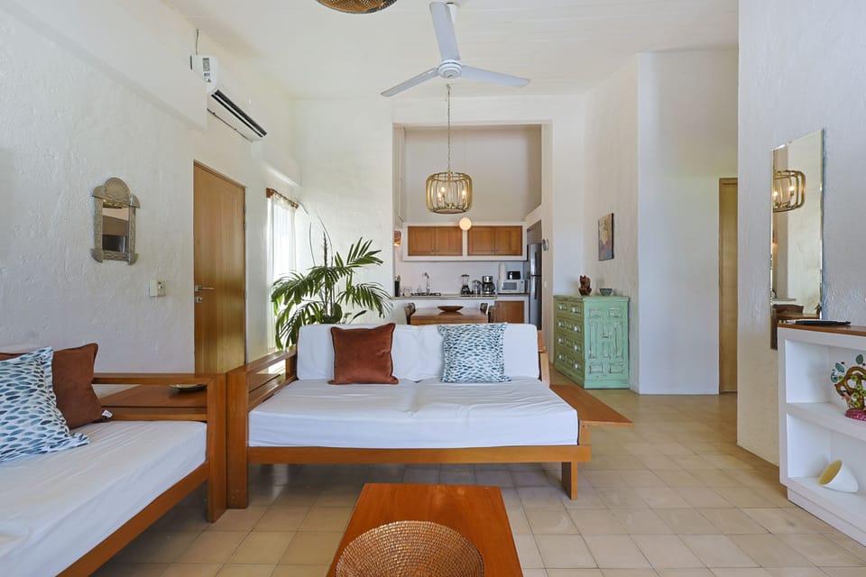 Condo - Image 4