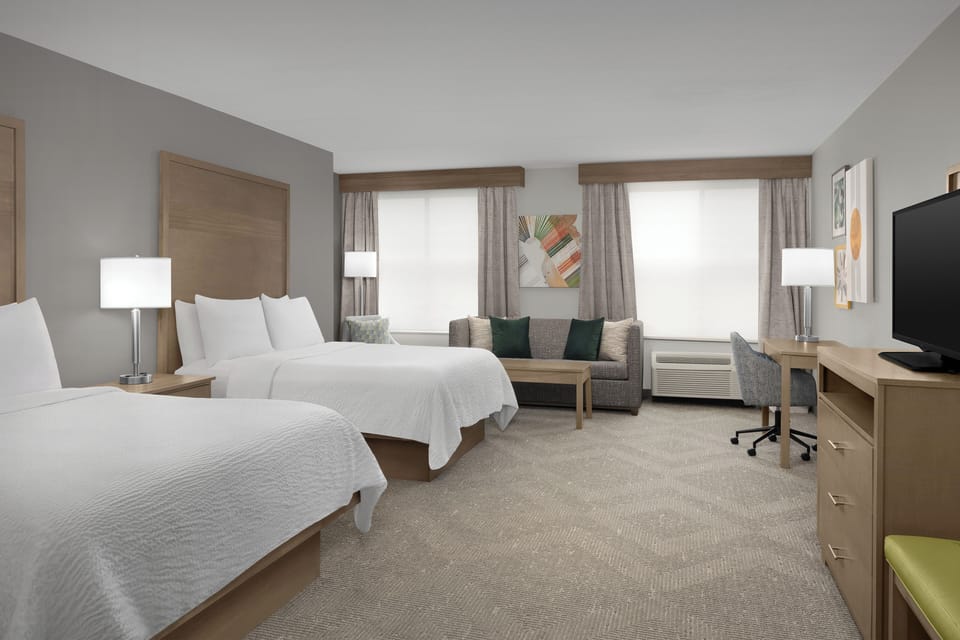 In-room safe, individually decorated, individually furnished, desk