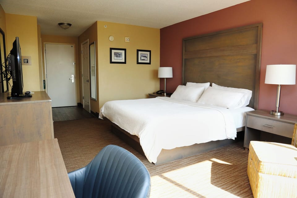 In-room safe, individually decorated, individually furnished, desk