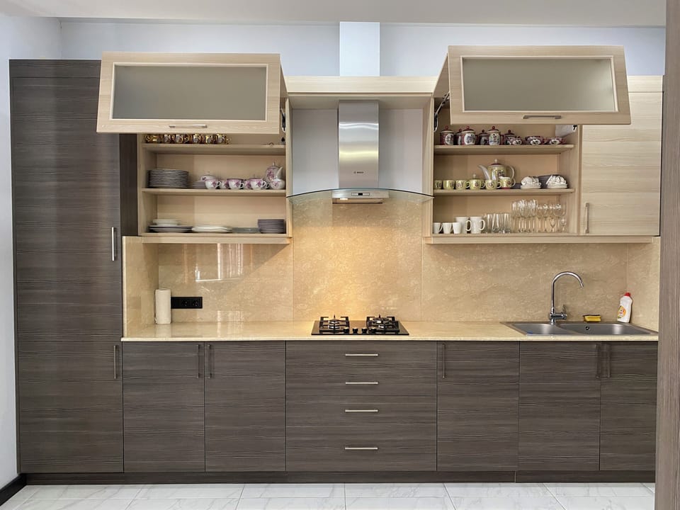 Family Apartment, Balcony, City View | Private kitchen | Electric kettle