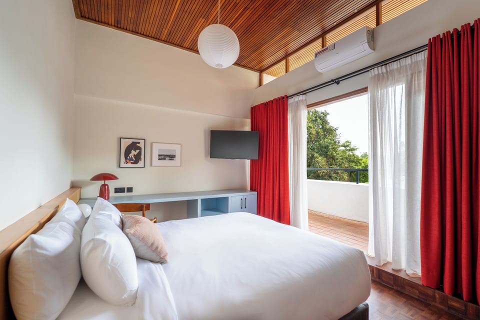 Chic Chic | In-room safe, desk, laptop workspace, iron/ironing board (on request)