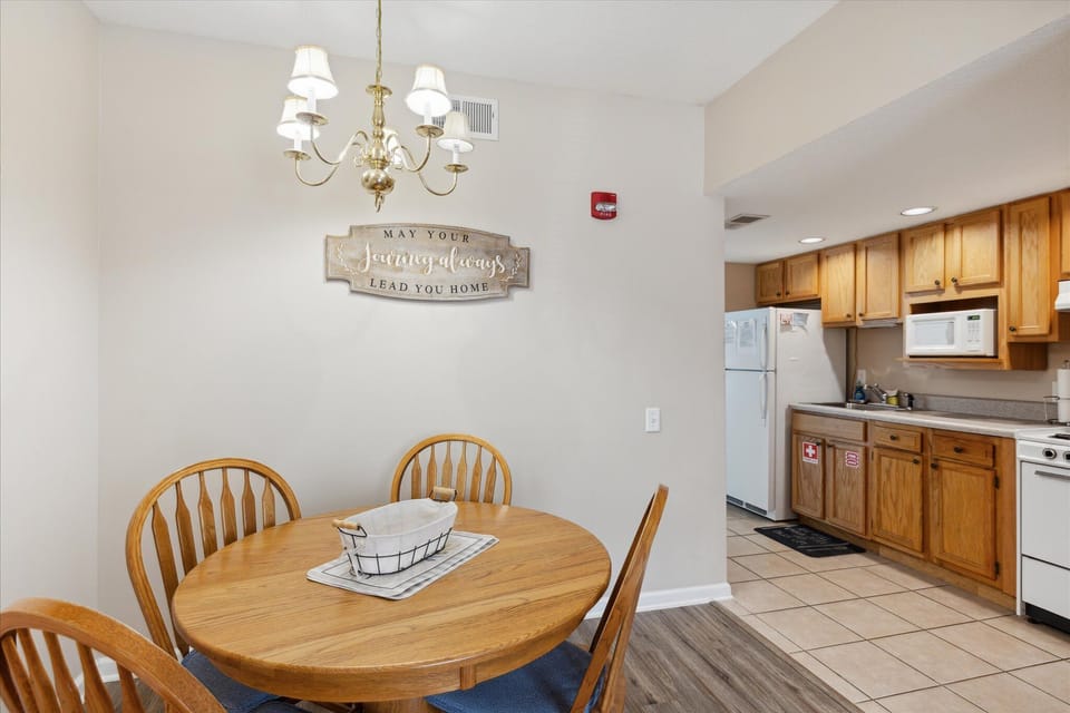 Seating at the dining table for 4 people