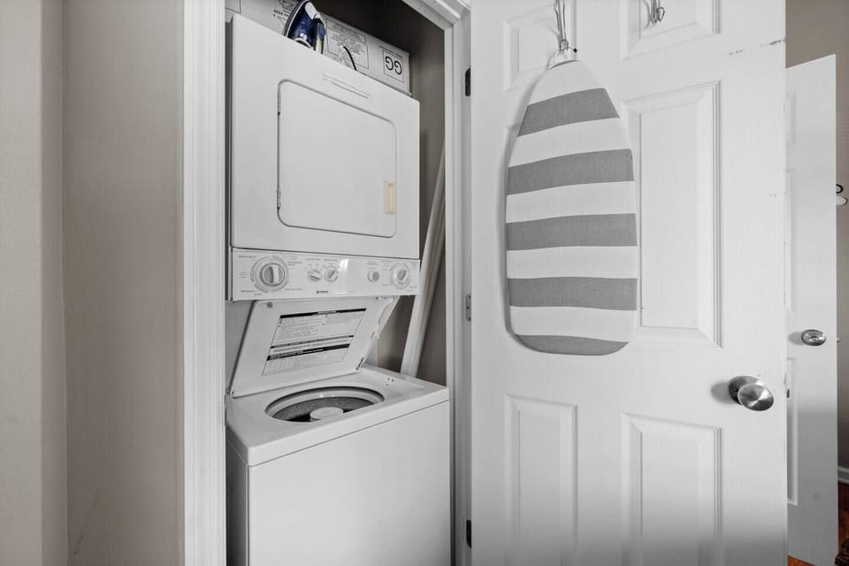 Stack washer/dryer