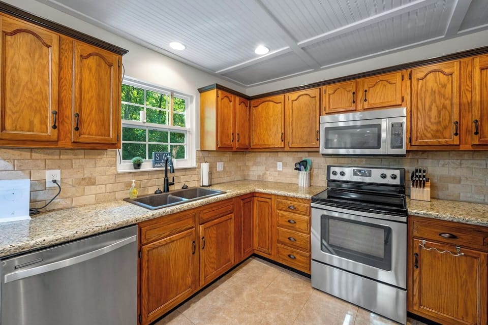Fully Stocked Kitchen