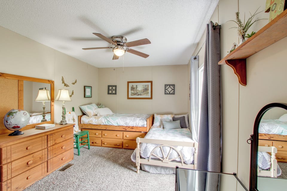 Bedroom 3 | 2 Twin Beds