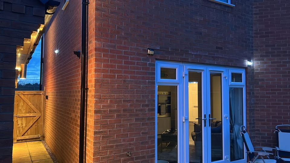 House, 3 Bedrooms, Garden View | Property entrance