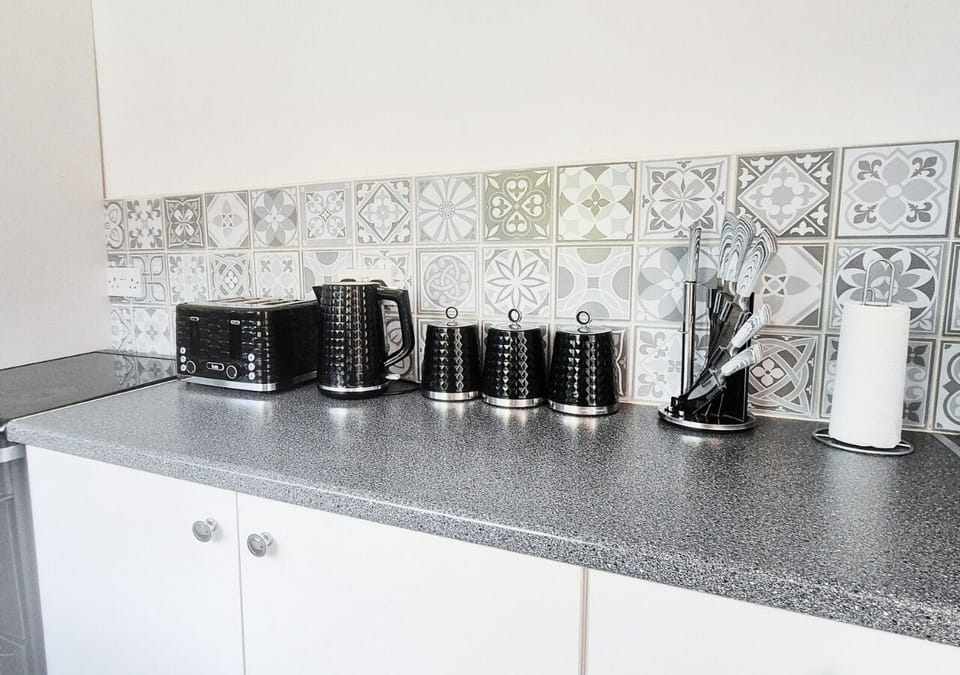 Comfort House | Shared kitchen | Electric kettle, toaster