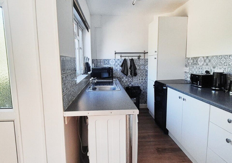 Comfort House | Shared kitchen | Electric kettle, toaster